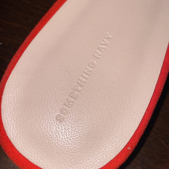 7.5W Red Strappy Sandal - Picture 4 of 6